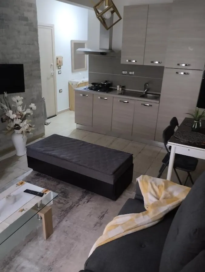 Lovley Apartament Near Train Station Θεσσαλονίκη