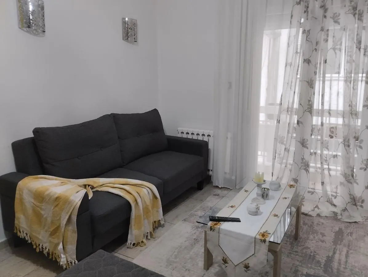 Lovley Apartament Near Train Station Θεσσαλονίκη